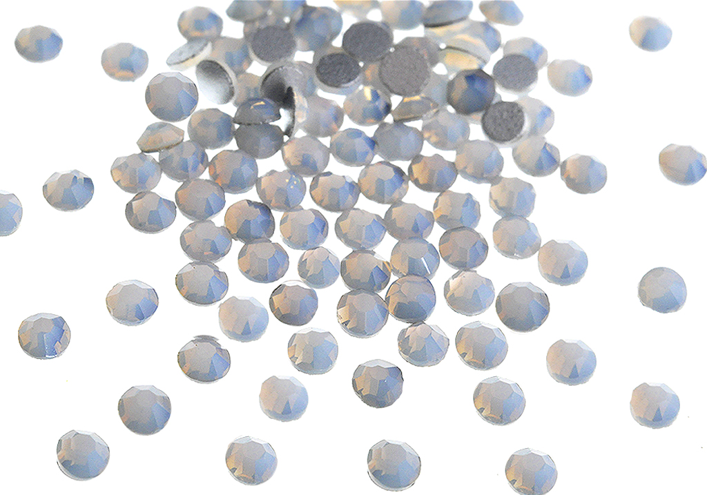 Стекольная 5. Большие стразы стекло плоские. Микро стекло плоское. White Opal (#234). Круглая плоская стеклянная емкость.